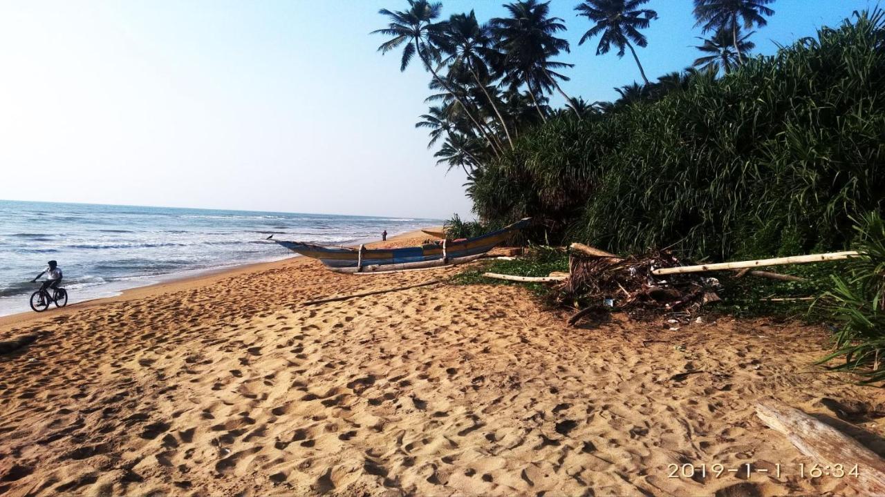Suriya Ocean Villa Wadduwa Dış mekan fotoğraf